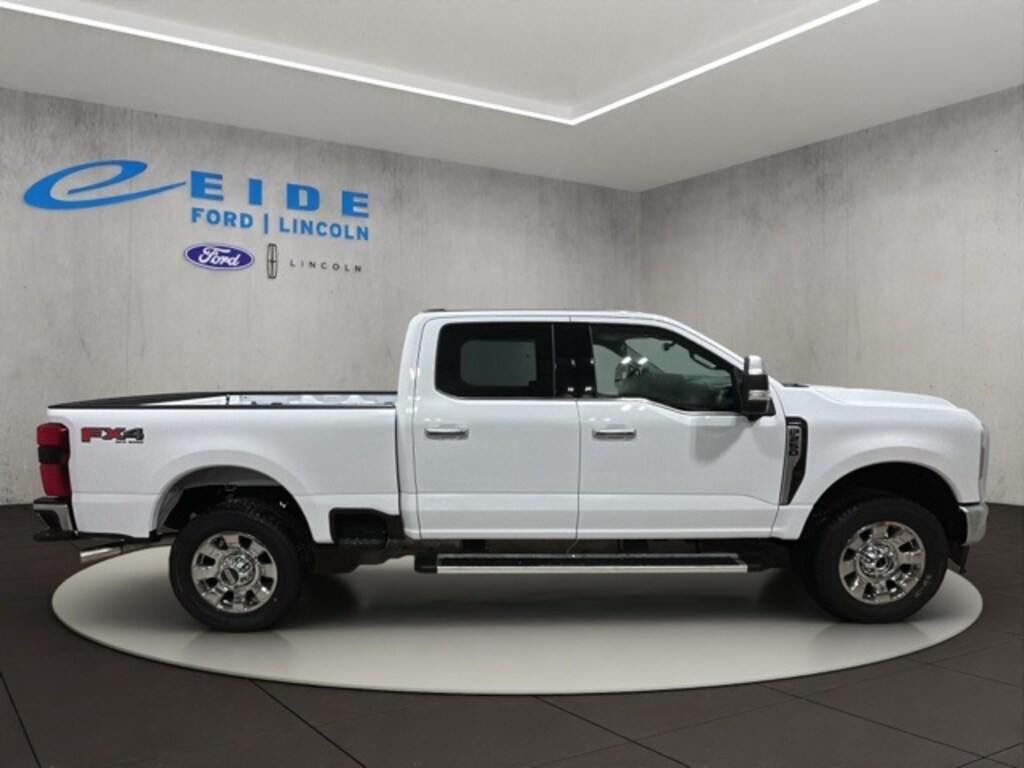 New 2026 Ford F-250 Lariat Truck Crew Cab