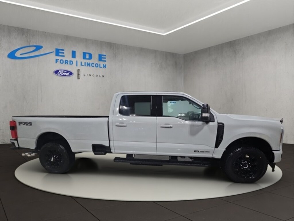 New 2026 Ford F-350 Lariat Truck Crew Cab