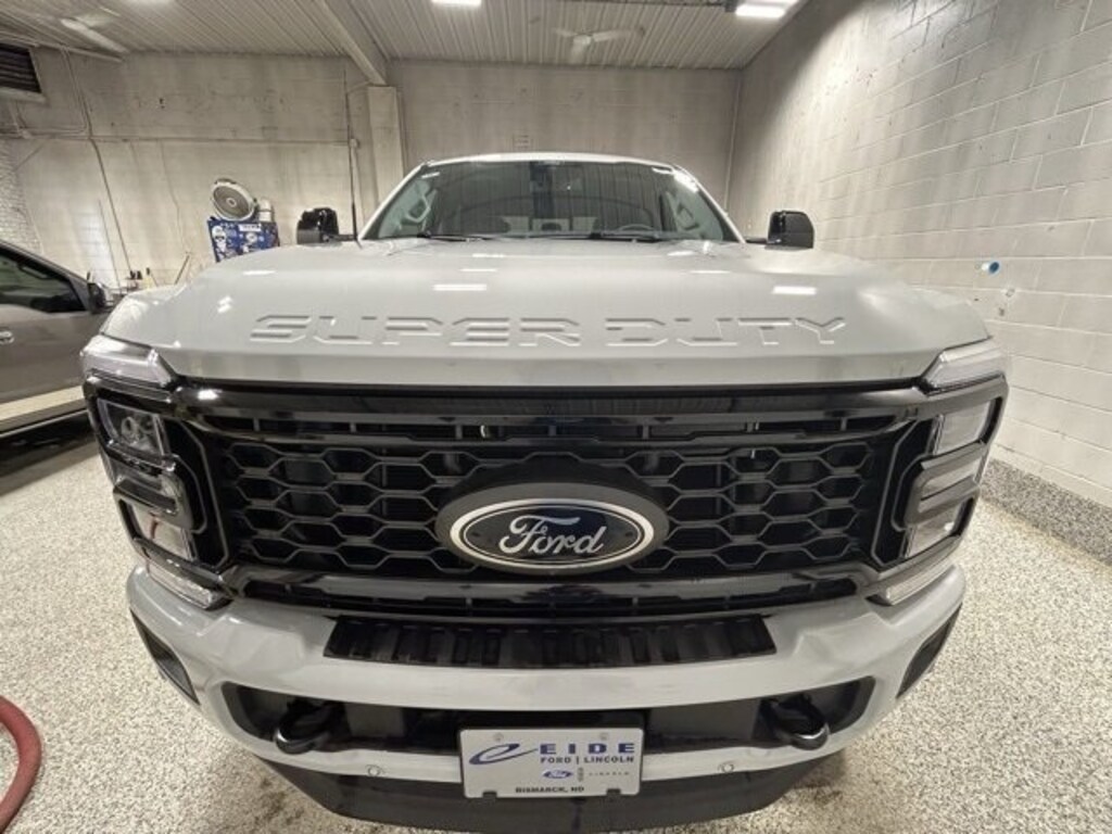 New 2025 Ford F-250 Lariat Waldoch Lift Package Truck Crew Cab