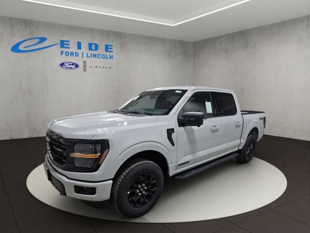 New 2026 Ford F-150 XLT Black Appearance Truck SuperCrew Cab