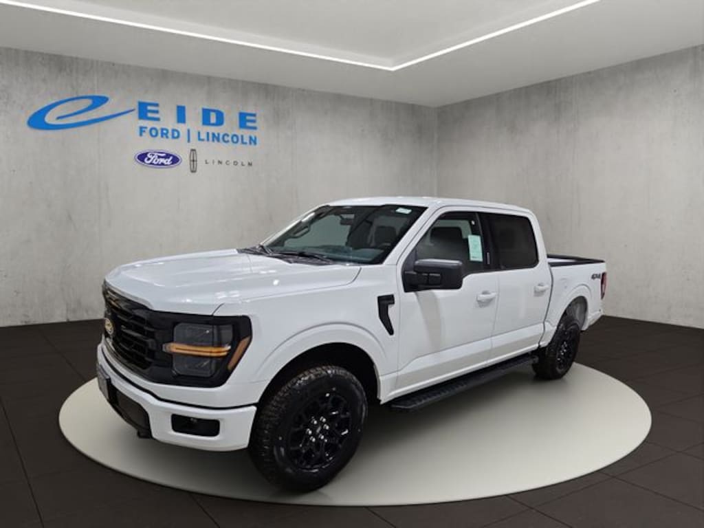 New 2026 Ford F-150 XLT Black Appearance Truck SuperCrew Cab