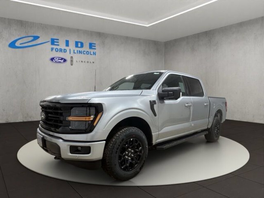 New 2026 Ford F-150 XLT Black Appearance Truck SuperCrew Cab