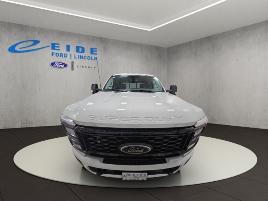 New 2026 Ford F-350 Lariat Truck Crew Cab