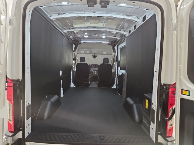 2025 Ford E-Transit Cargo Van Base - Photo 16