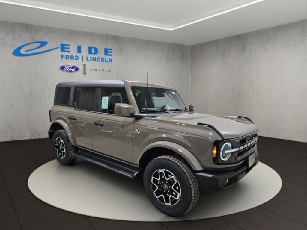 New 2026 Ford Bronco Outer Banks SUV