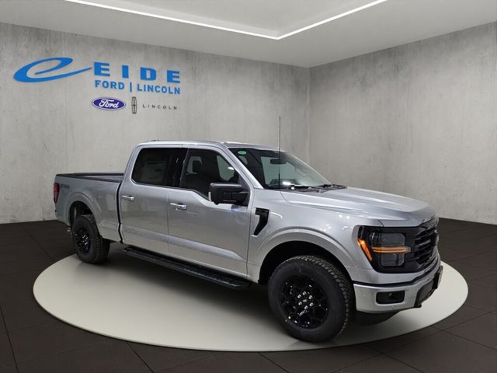 New 2026 Ford F-150 XLT Black Appearance Truck SuperCrew Cab