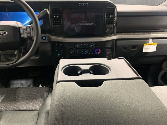 2026 Ford F-350 Super Duty XLT - Photo 11