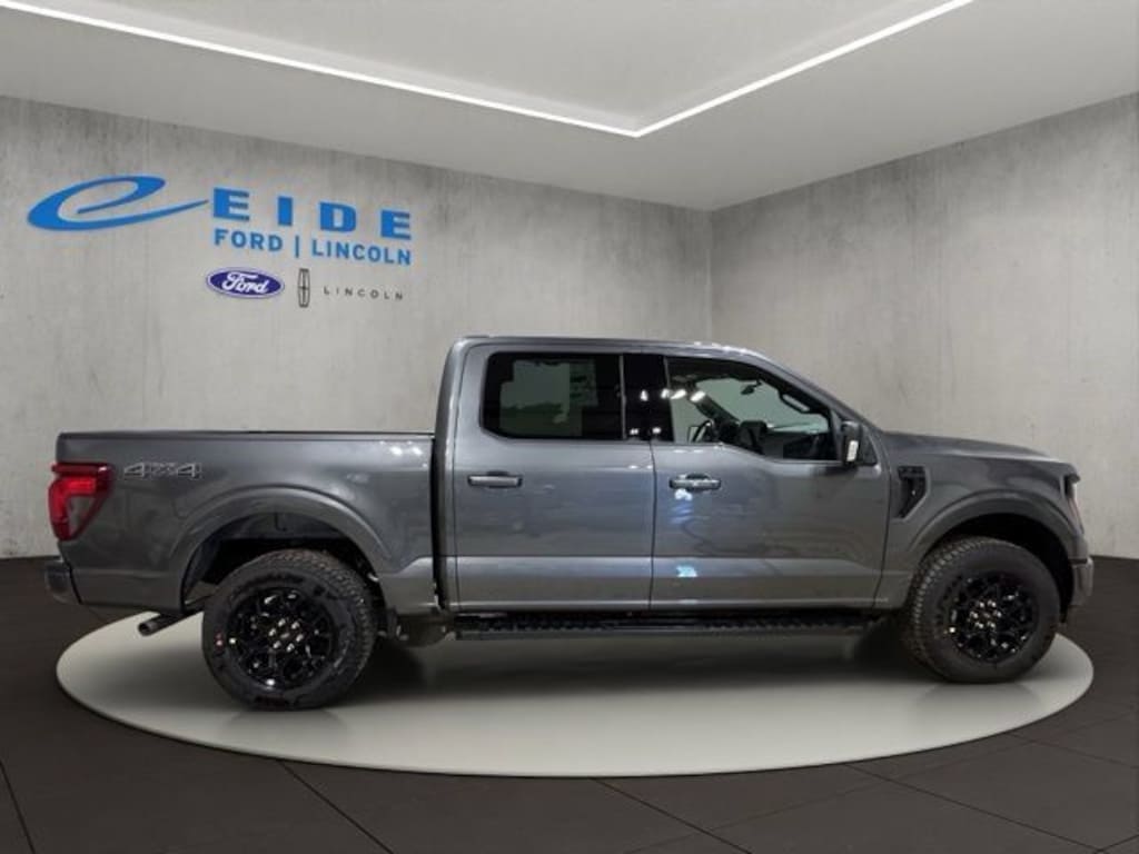 New 2026 Ford F-150 XLT Black Appearance Truck SuperCrew Cab