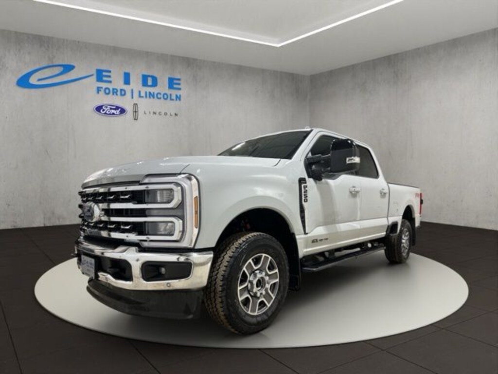 New 2026 Ford F-250 Lariat Truck Crew Cab