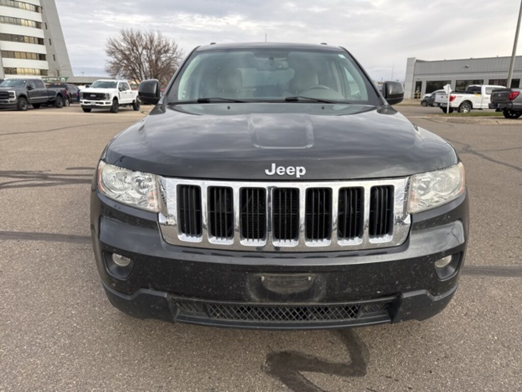 Used 2011 Jeep Grand Cherokee Laredo SUV