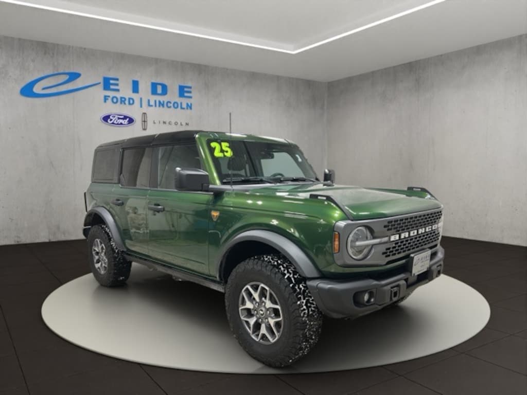 Used 2025 Ford Bronco Badlands SUV