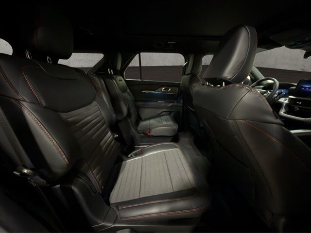 2026 Ford Explorer ST-Line - Photo 16