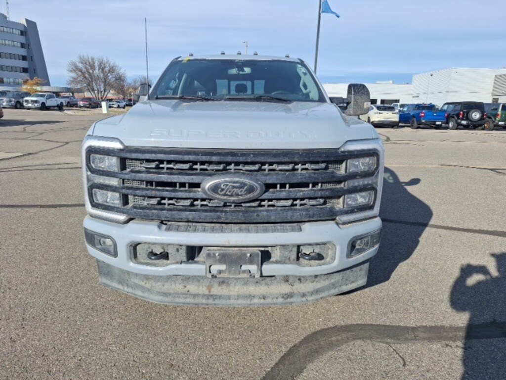Used 2024 Ford F-250SD Lariat Truck
