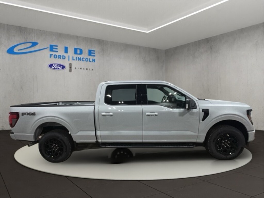 New 2026 Ford F-150 XLT Black Appearance Truck SuperCrew Cab