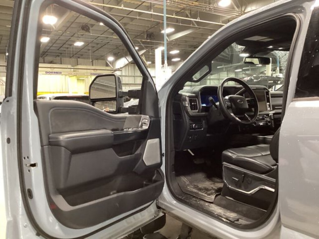 Used 2025 Ford F-250SD Platinum Truck
