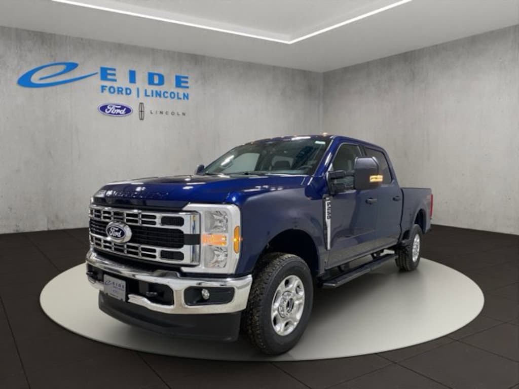 New 2027 Ford F-250 XLT Truck Crew Cab