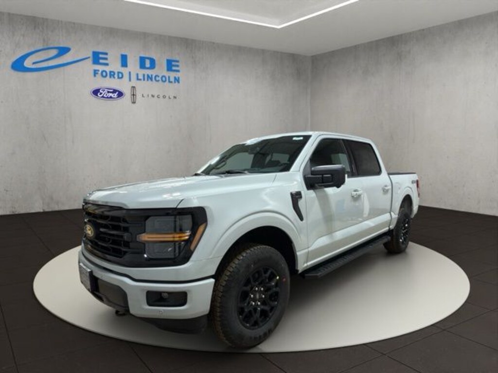 New 2026 Ford F-150 XLT Black Appearance Truck SuperCrew Cab