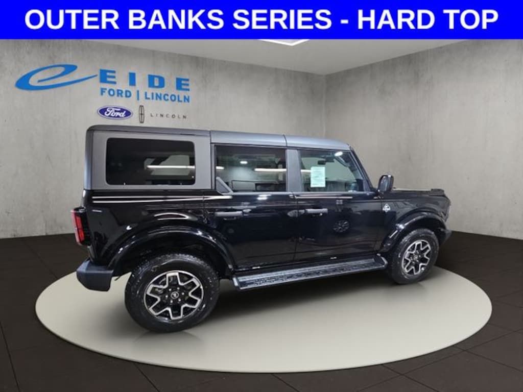 New 2026 Ford Bronco Outer Banks SUV