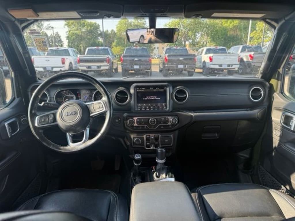 Certified 2023 Jeep Gladiator Overland Truck