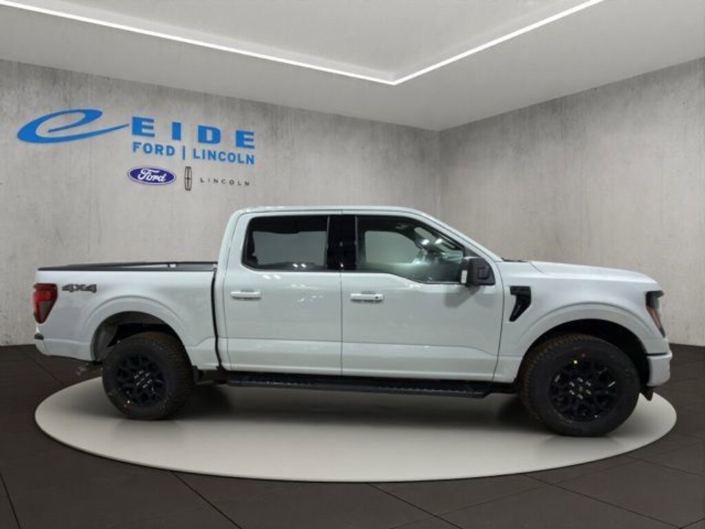 New 2026 Ford F-150 XLT Black Appearance Truck SuperCrew Cab