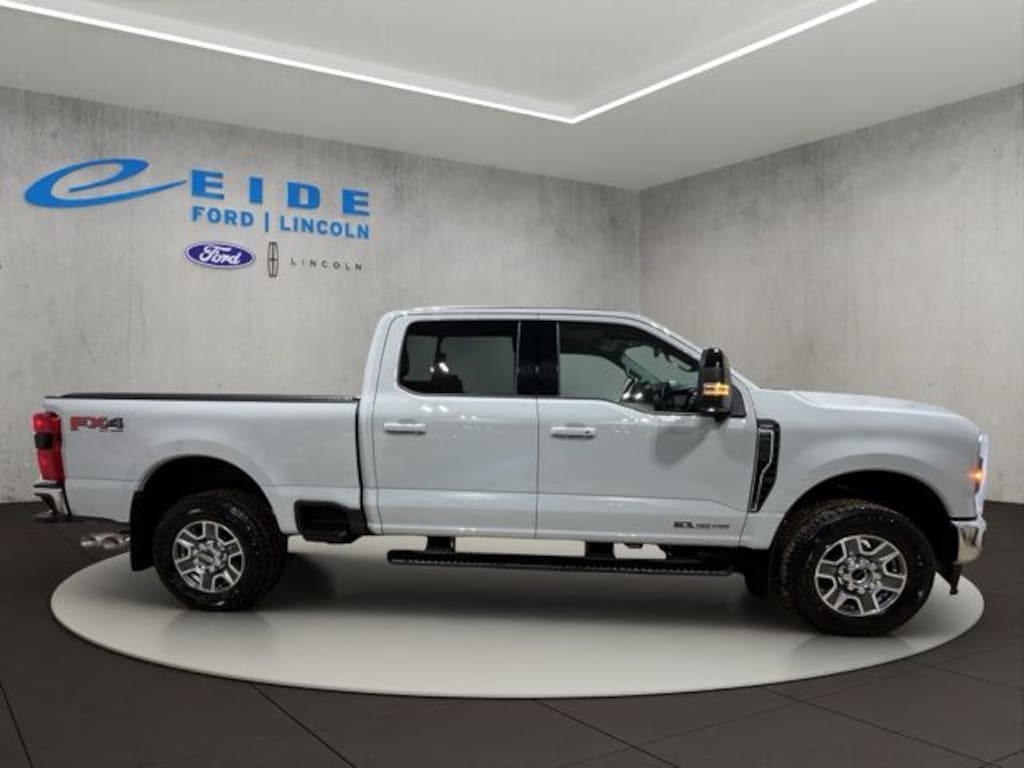 New 2026 Ford F-250 Lariat Truck Crew Cab