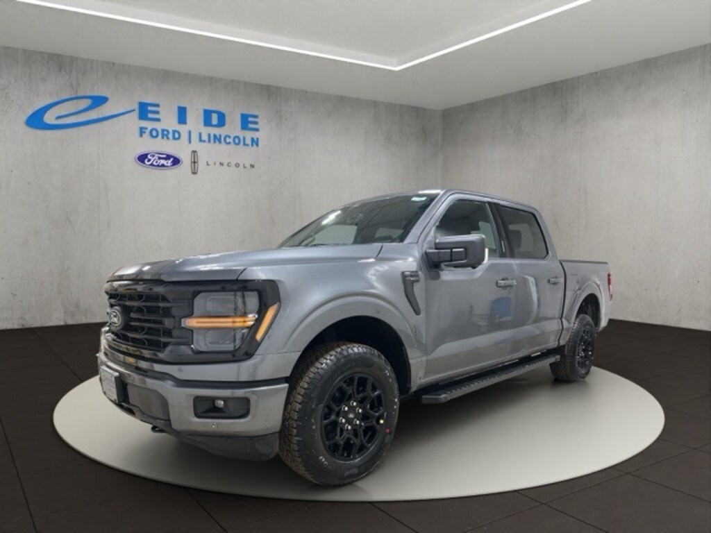 New 2026 Ford F-150 XLT Black Appearance Truck SuperCrew Cab