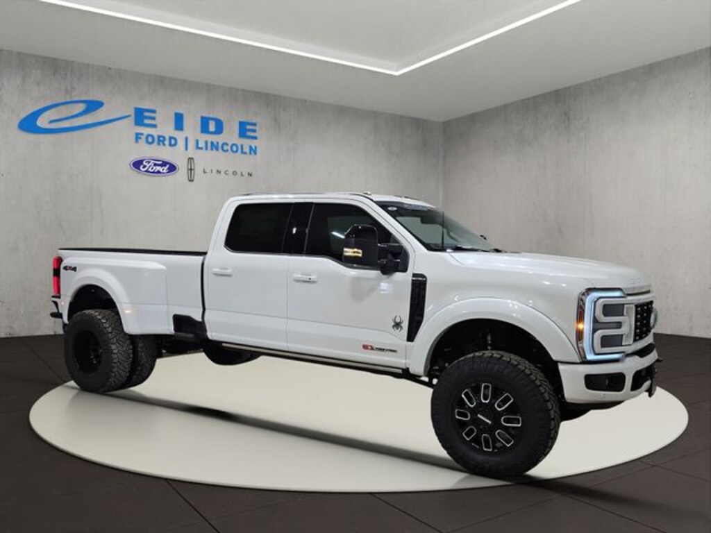 New 2026 Ford F-350 Platinum Black Widow Truck Crew Cab