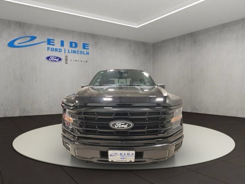 New 2026 Ford F-150 XLT Black Appearance Truck SuperCrew Cab
