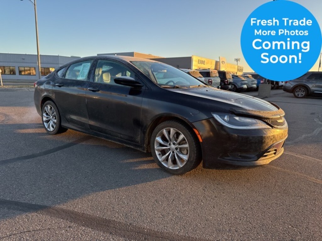 Used 2015 Chrysler 200 S Sedan