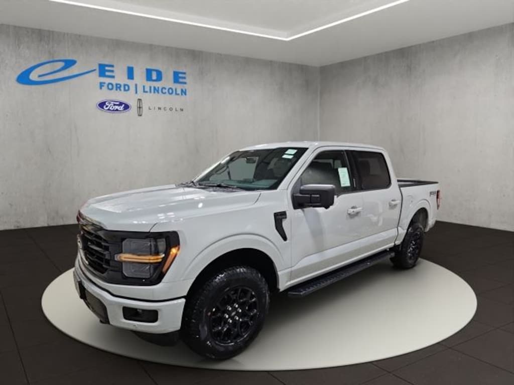 New 2026 Ford F-150 XLT Black Appearance Truck SuperCrew Cab