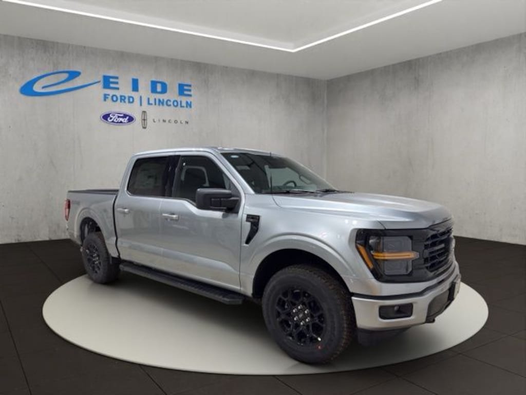 New 2026 Ford F-150 XLT Black Appearance Truck SuperCrew Cab