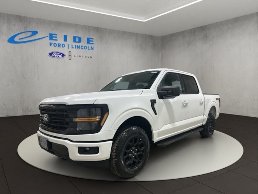 New 2026 Ford F-150 XLT Black Appearance Truck SuperCrew Cab
