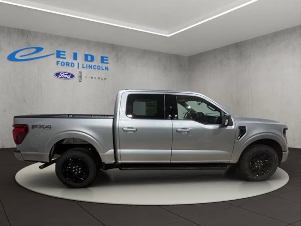 New 2026 Ford F-150 XLT Black Appearance Truck SuperCrew Cab