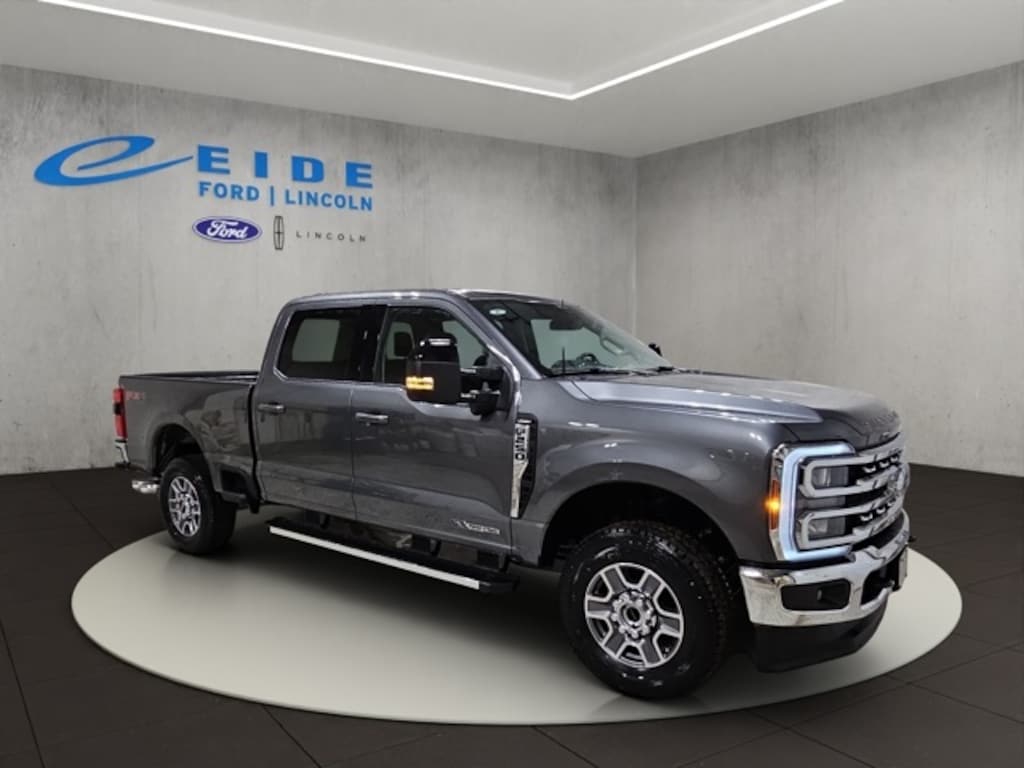 New 2026 Ford F-250 Lariat Truck Crew Cab