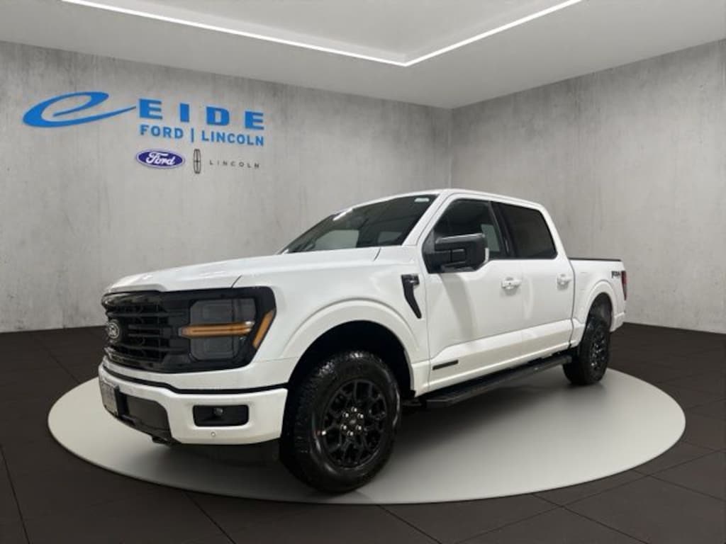 New 2026 Ford F-150 XLT Black Appearance Truck SuperCrew Cab