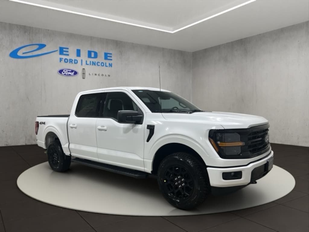New 2026 Ford F-150 XLT Black Appearance Truck SuperCrew Cab