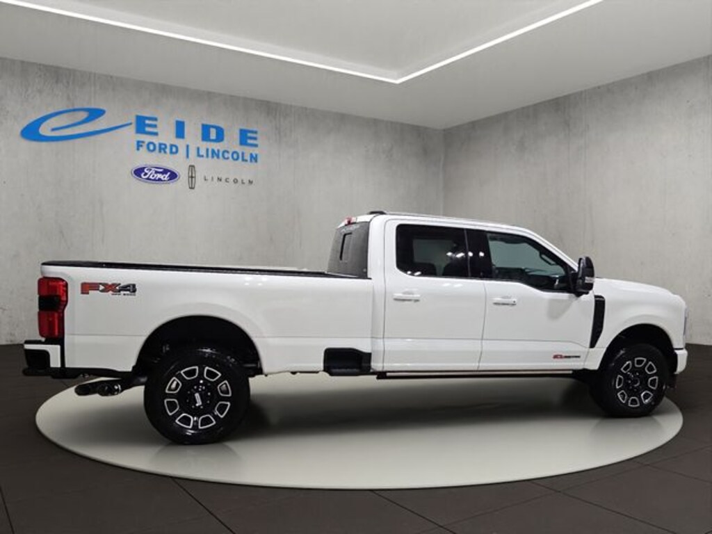 New 2026 Ford F-350 Platinum Truck Crew Cab