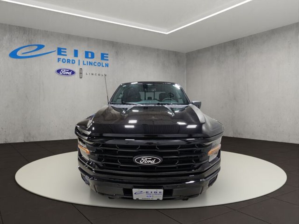New 2026 Ford F-150 XLT Black Appearance Truck SuperCrew Cab