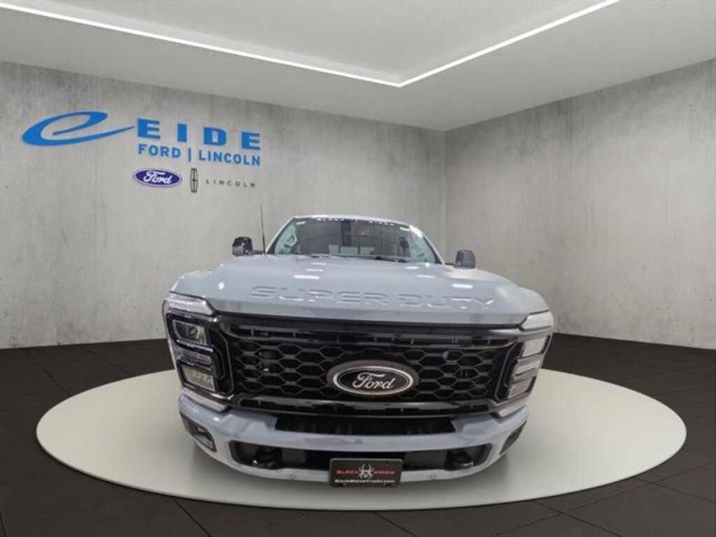 New 2026 Ford F-250 Lariat Black Widow Truck Crew Cab