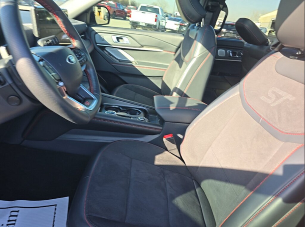 Used 2025 Ford Explorer ST SUV