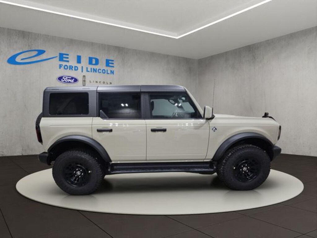 New 2026 Ford Bronco Outer Banks SUV