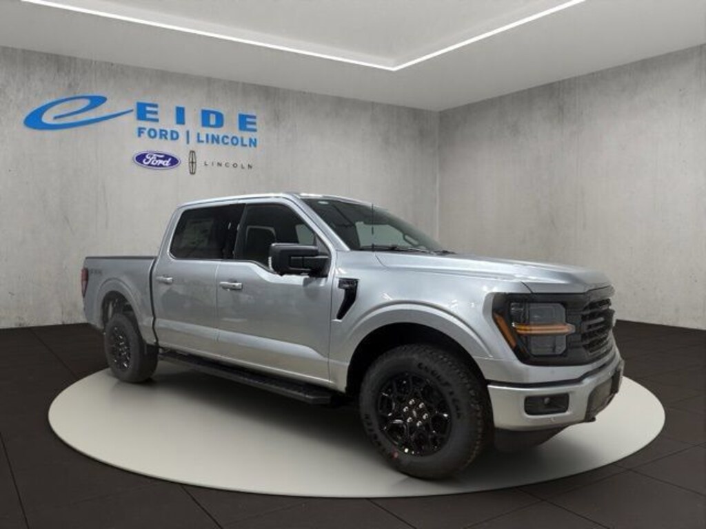 New 2026 Ford F-150 XLT Black Appearance Truck SuperCrew Cab