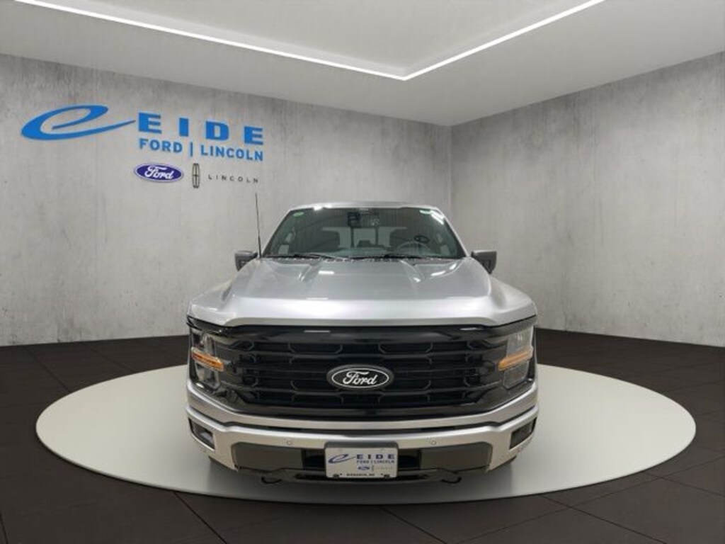 New 2026 Ford F-150 XLT Black Appearance Truck SuperCrew Cab