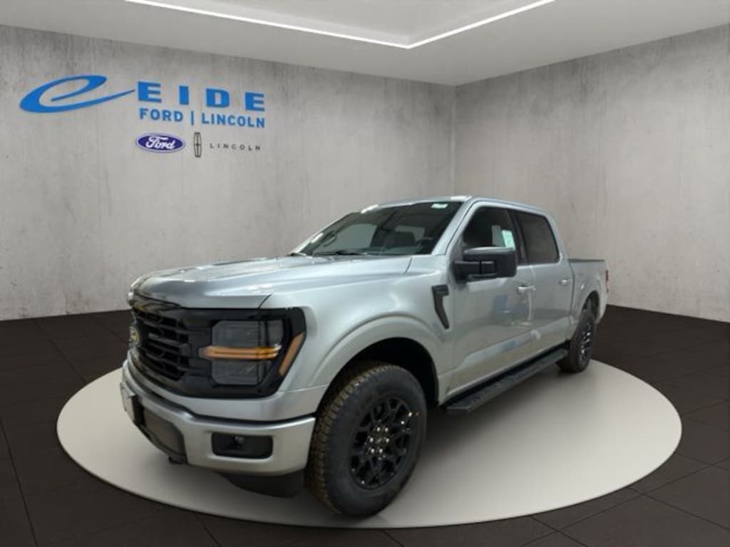 New 2026 Ford F-150 XLT Black Appearance Truck SuperCrew Cab