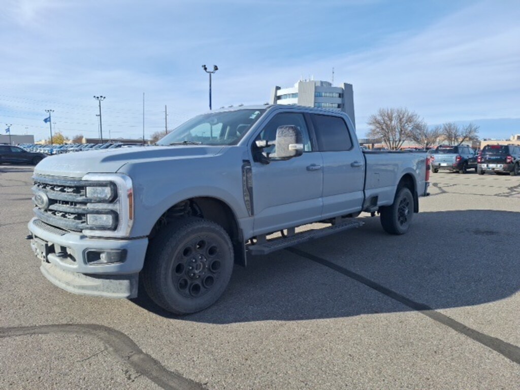 Used 2024 Ford F-250SD Lariat Truck