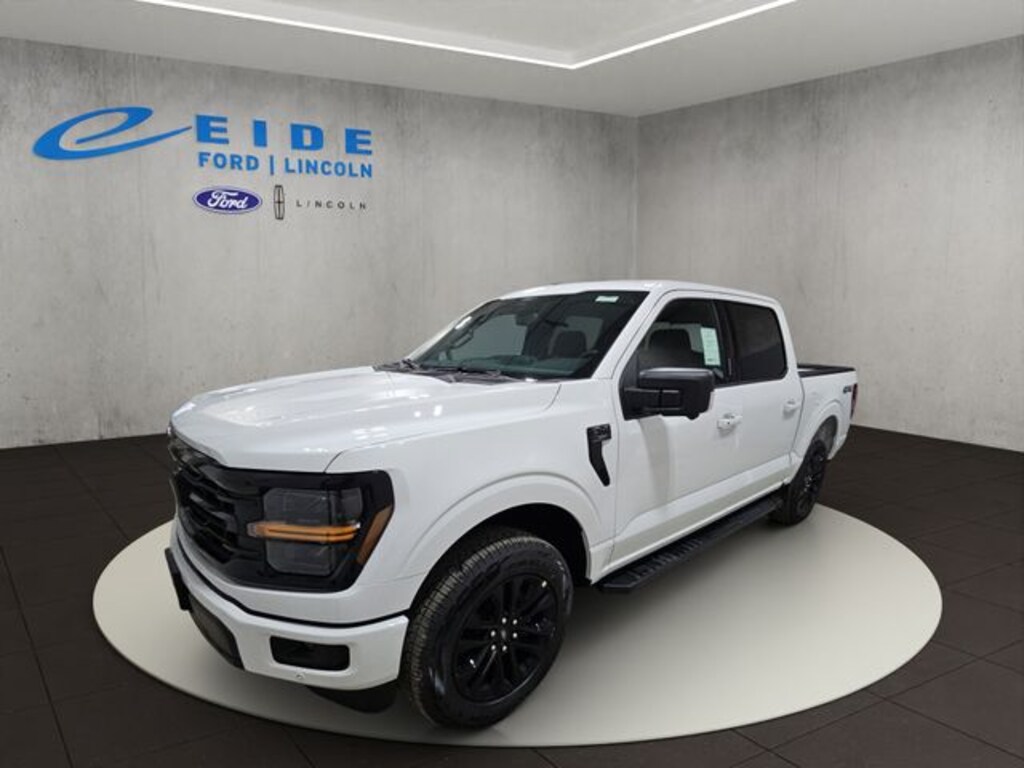 New 2026 Ford F-150 XLT Black Appearance Truck SuperCrew Cab
