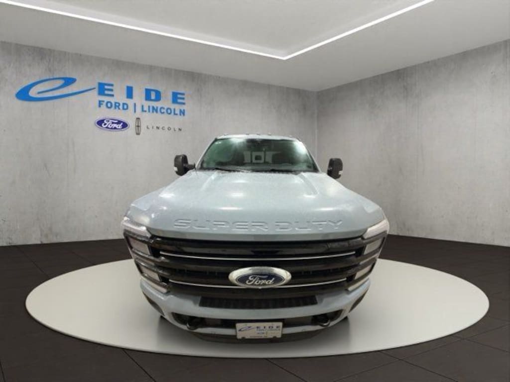 New 2026 Ford F-350 Platinum Truck Crew Cab