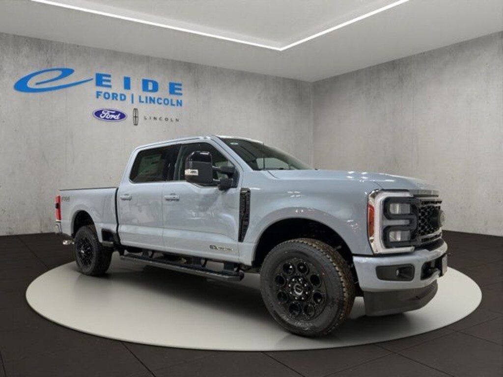 New 2026 Ford F-250 Lariat Black Appearance Truck Crew Cab