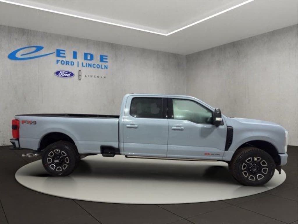 New 2026 Ford F-350 Platinum Truck Crew Cab