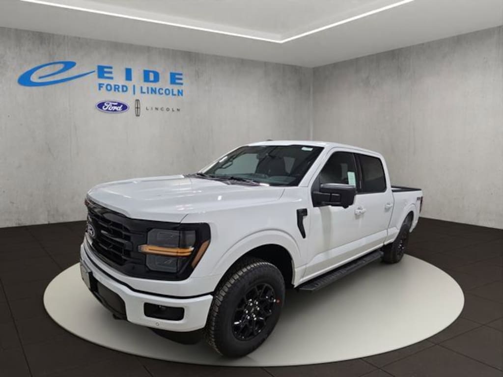 New 2026 Ford F-150 XLT Black Appearance Truck SuperCrew Cab